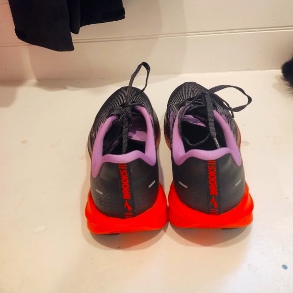 Brooks Hyperion Max, worn once! - Picture 4 of 5